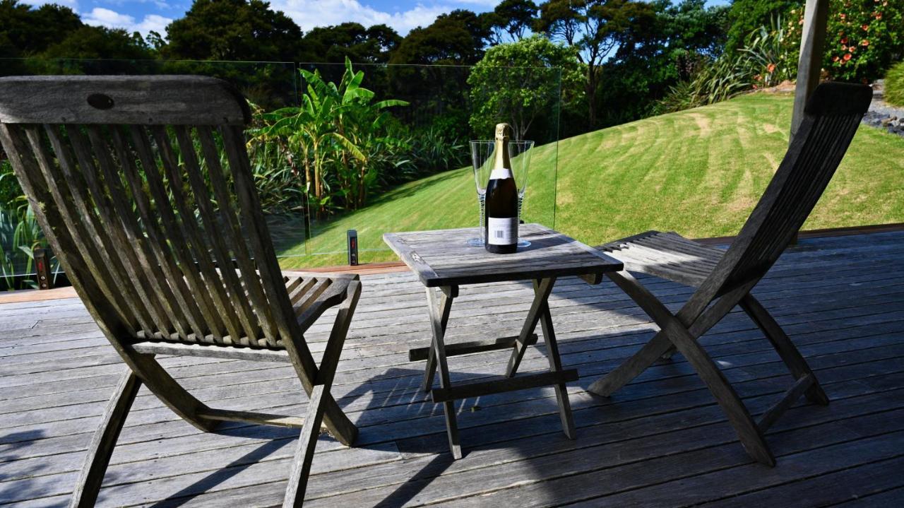 Kaka Ridge Retreat Luxury Cottage Tawharanui 외부 사진